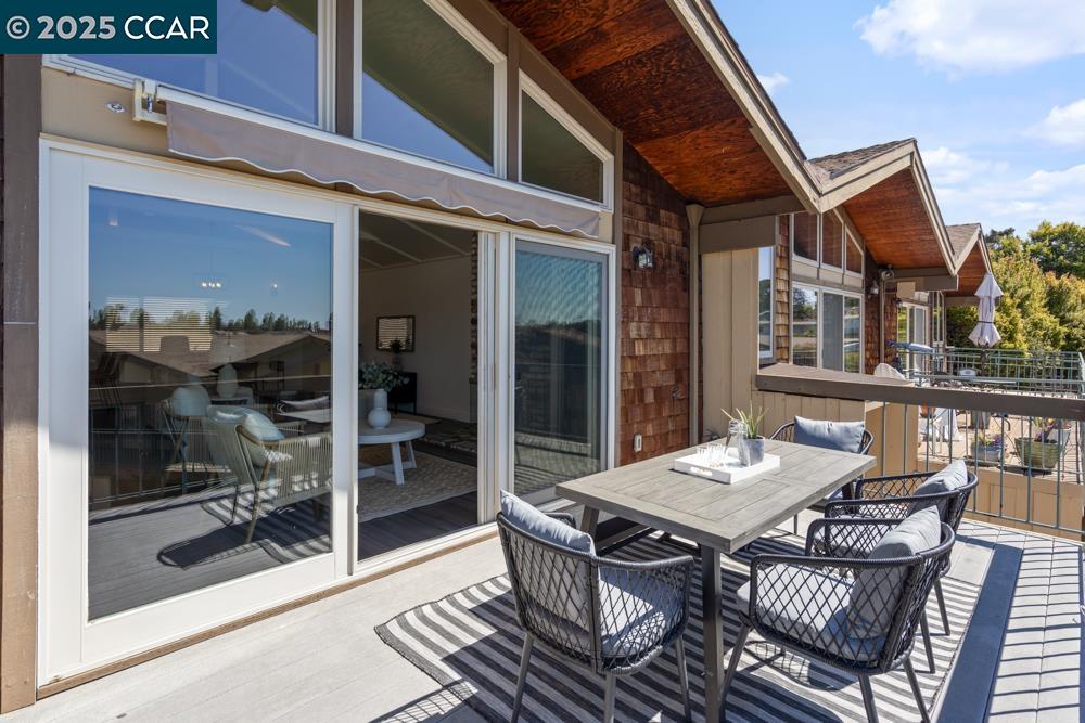 Detail Gallery Image 20 of 48 For 855 Portola Ave, Alameda,  CA 94501 - 2 Beds | 2 Baths