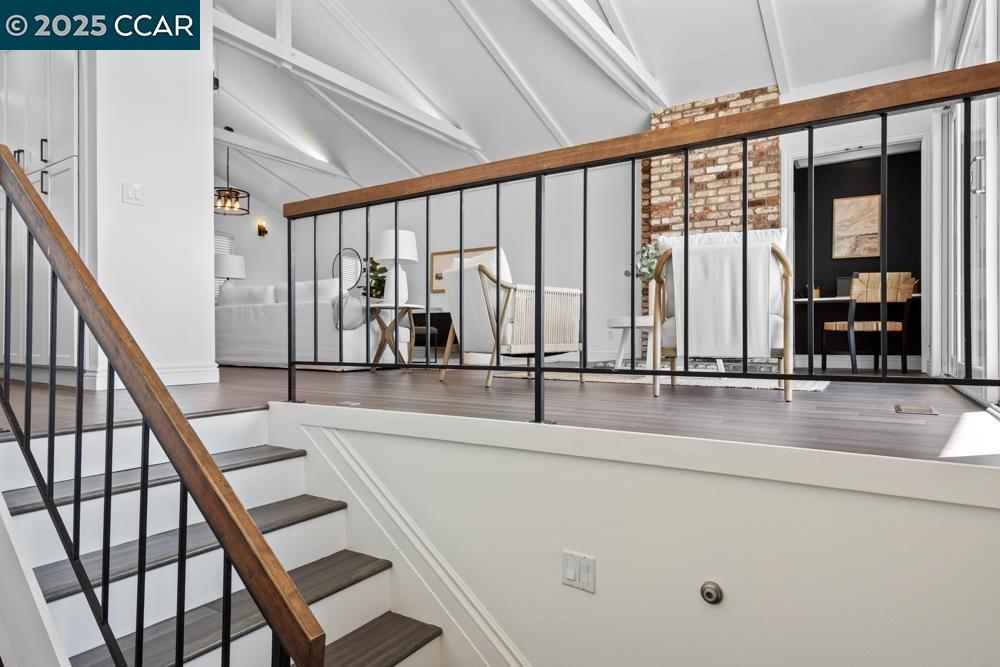 Detail Gallery Image 3 of 48 For 855 Portola Ave, Alameda,  CA 94501 - 2 Beds | 2 Baths