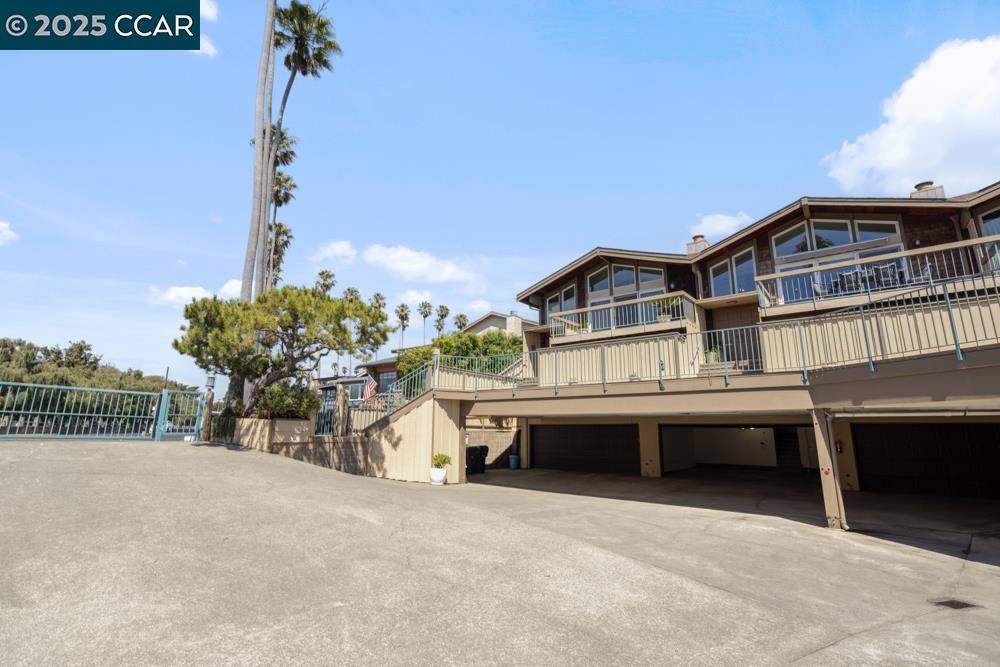 Detail Gallery Image 40 of 48 For 855 Portola Ave, Alameda,  CA 94501 - 2 Beds | 2 Baths