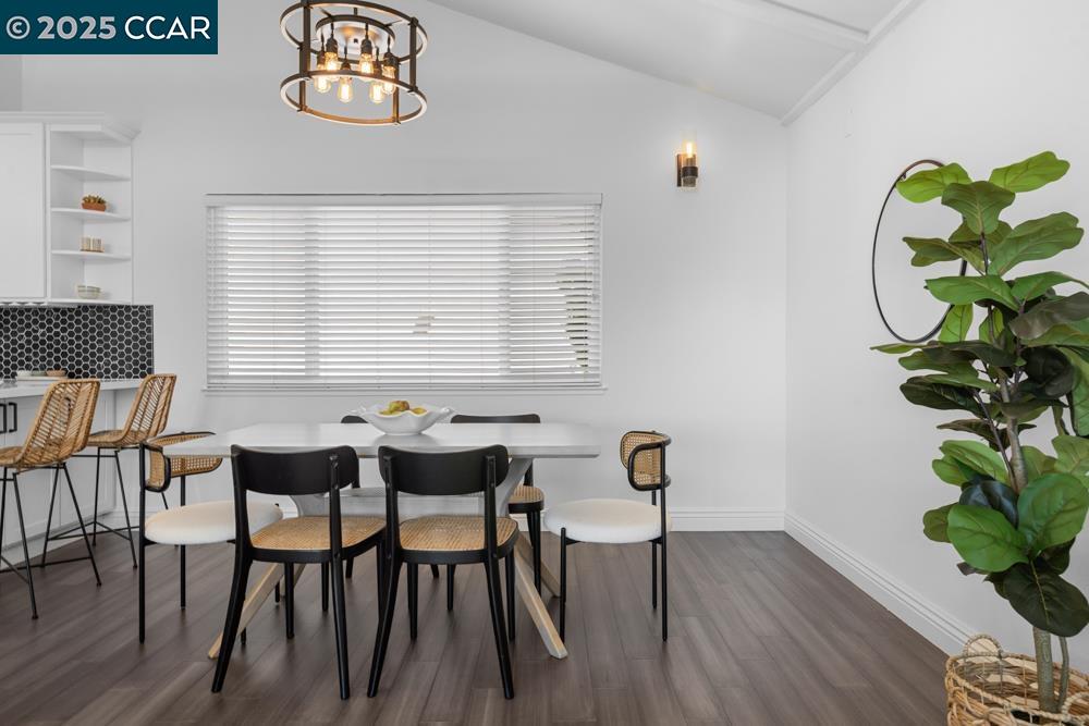 Detail Gallery Image 10 of 48 For 855 Portola Ave, Alameda,  CA 94501 - 2 Beds | 2 Baths