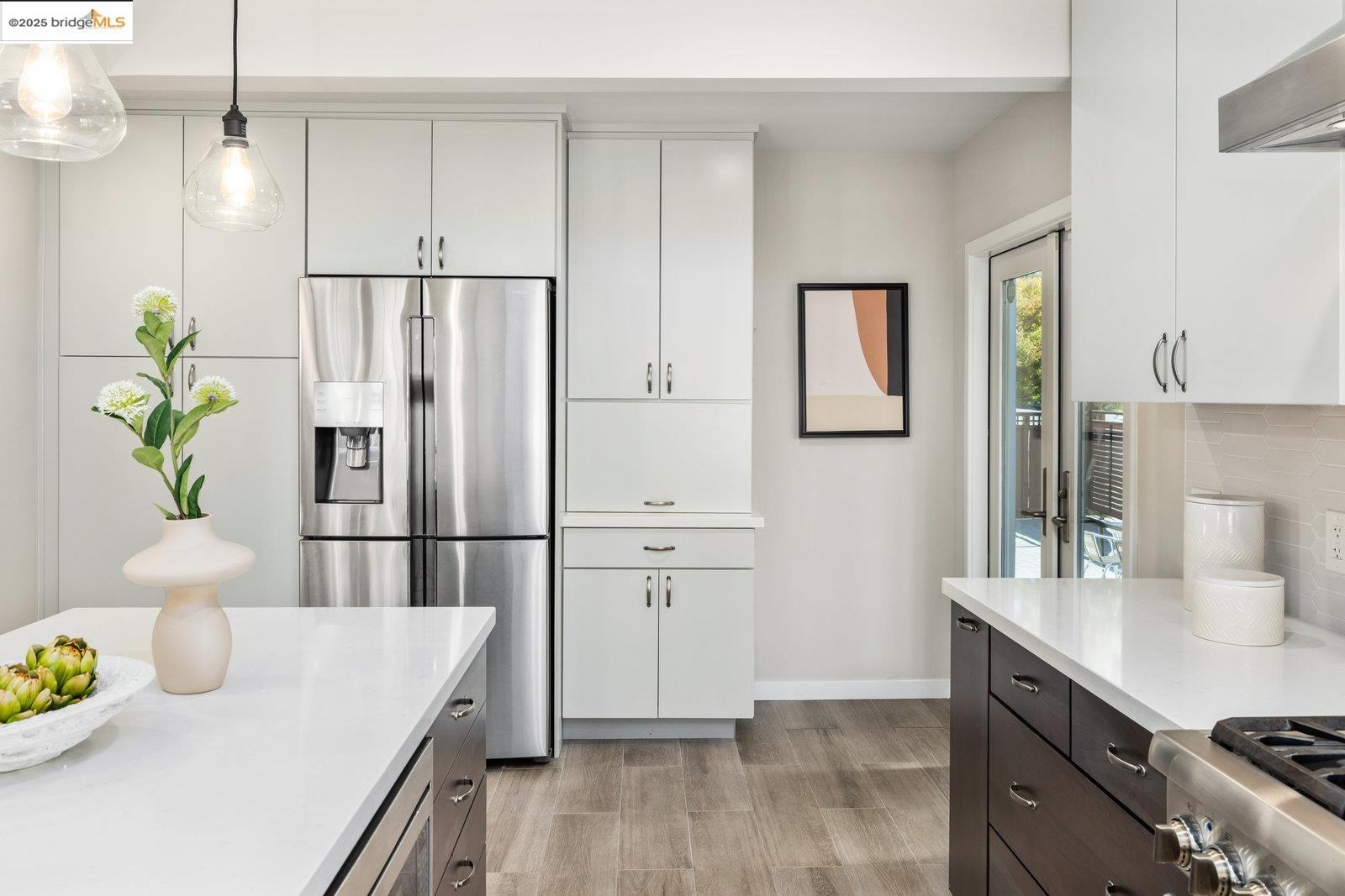 Detail Gallery Image 12 of 42 For 100 Covington St, Oakland,  CA 94605 - 3 Beds | 2 Baths