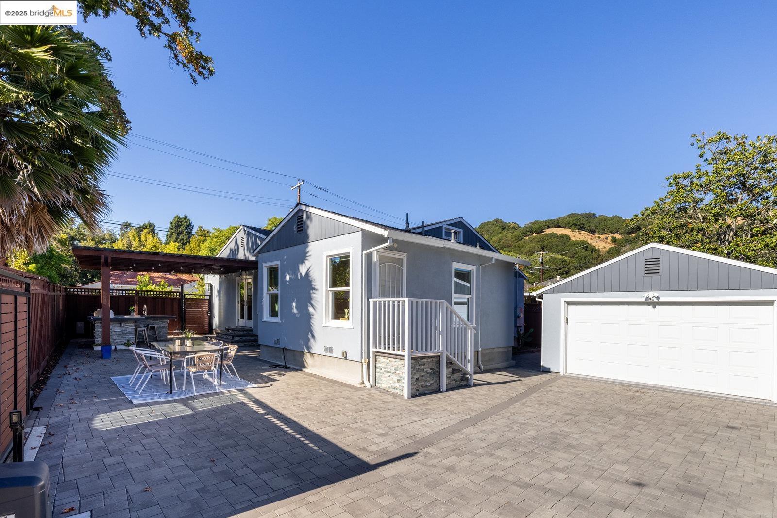 Detail Gallery Image 31 of 42 For 100 Covington St, Oakland,  CA 94605 - 3 Beds | 2 Baths