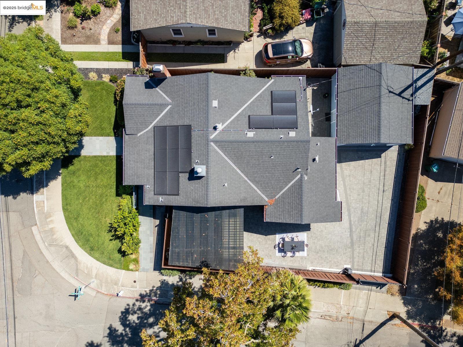 Detail Gallery Image 34 of 42 For 100 Covington St, Oakland,  CA 94605 - 3 Beds | 2 Baths