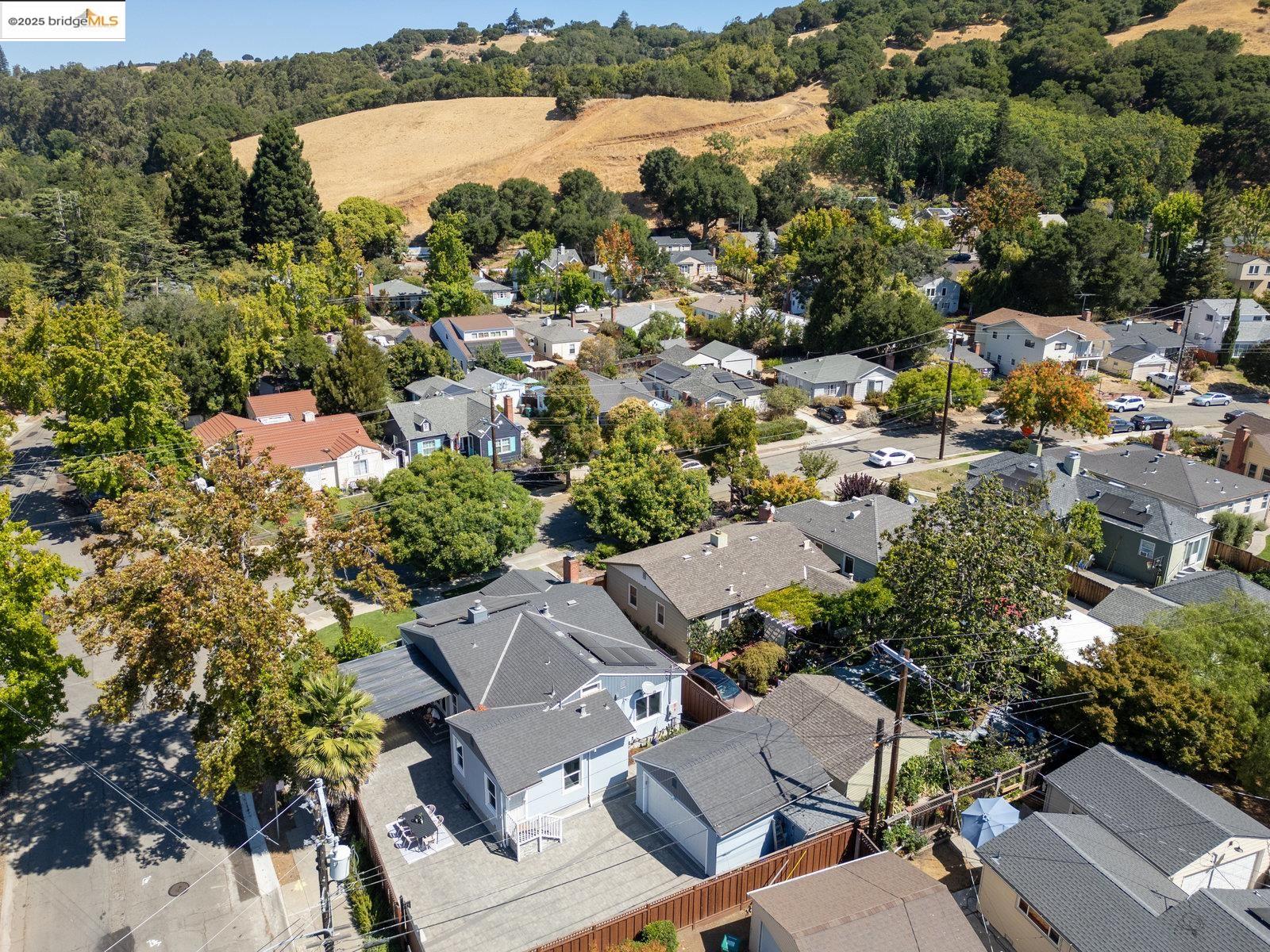 Detail Gallery Image 36 of 42 For 100 Covington St, Oakland,  CA 94605 - 3 Beds | 2 Baths