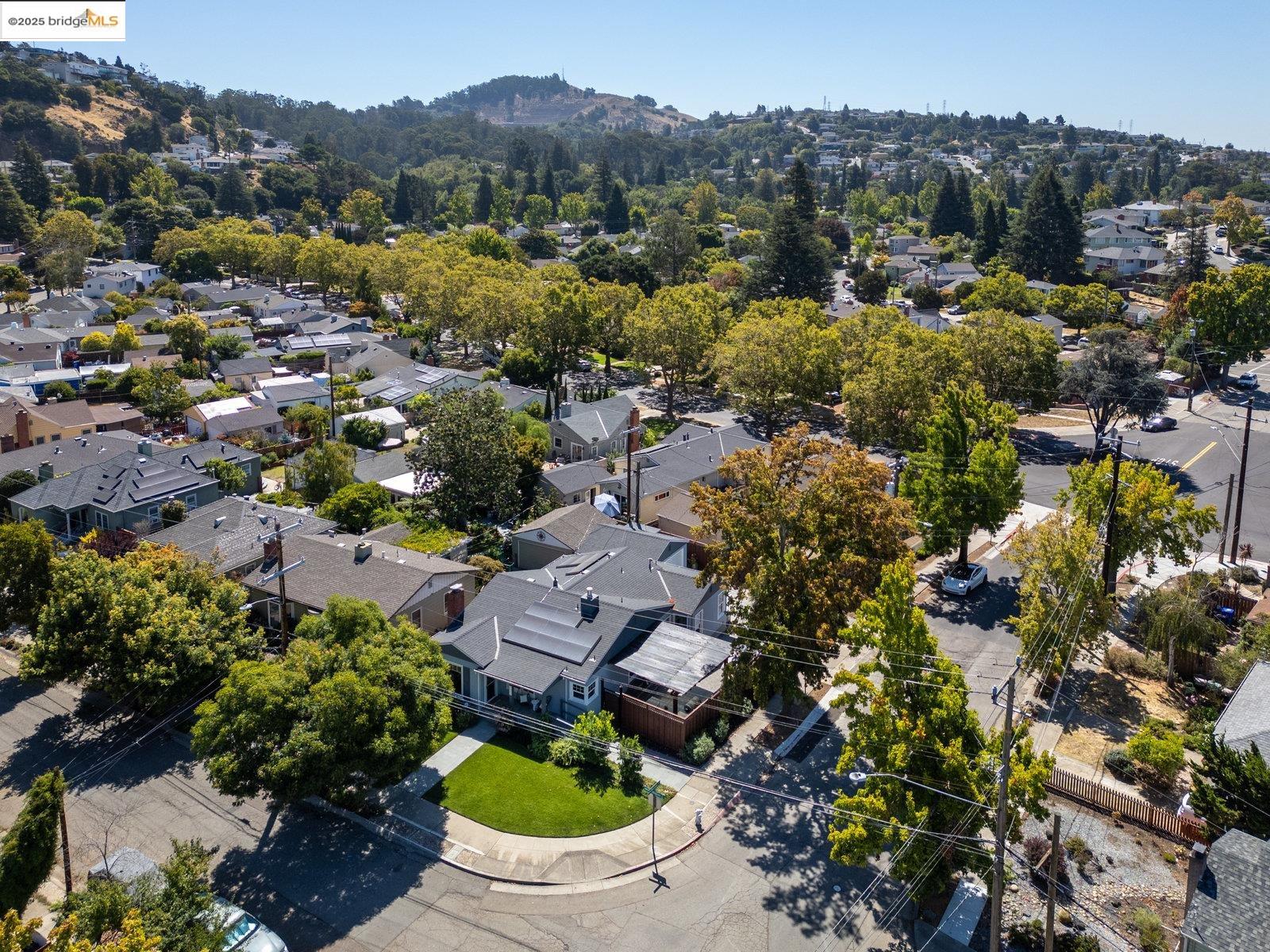 Detail Gallery Image 37 of 42 For 100 Covington St, Oakland,  CA 94605 - 3 Beds | 2 Baths