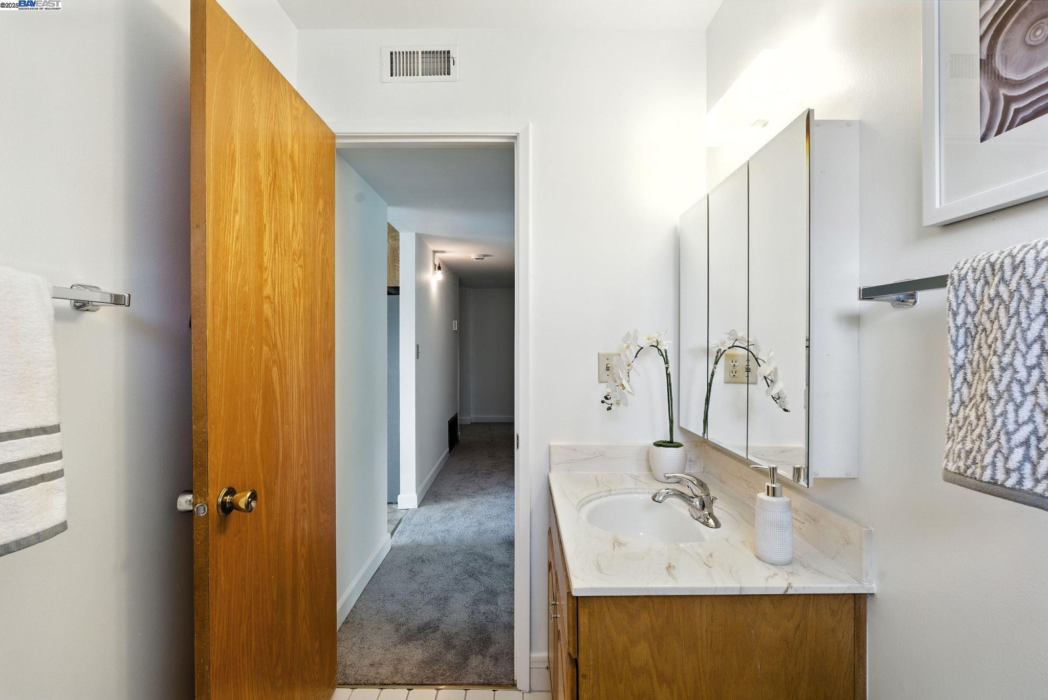 Detail Gallery Image 44 of 44 For 3101 61st Ave, Oakland,  CA 94605 - 9 Beds | 5 Baths