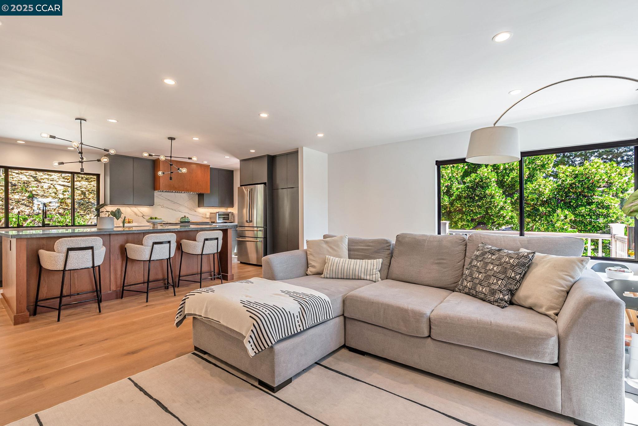 Detail Gallery Image 16 of 48 For 1612 Cervato Cir, Alamo,  CA 94507 - 4 Beds | 2/1 Baths