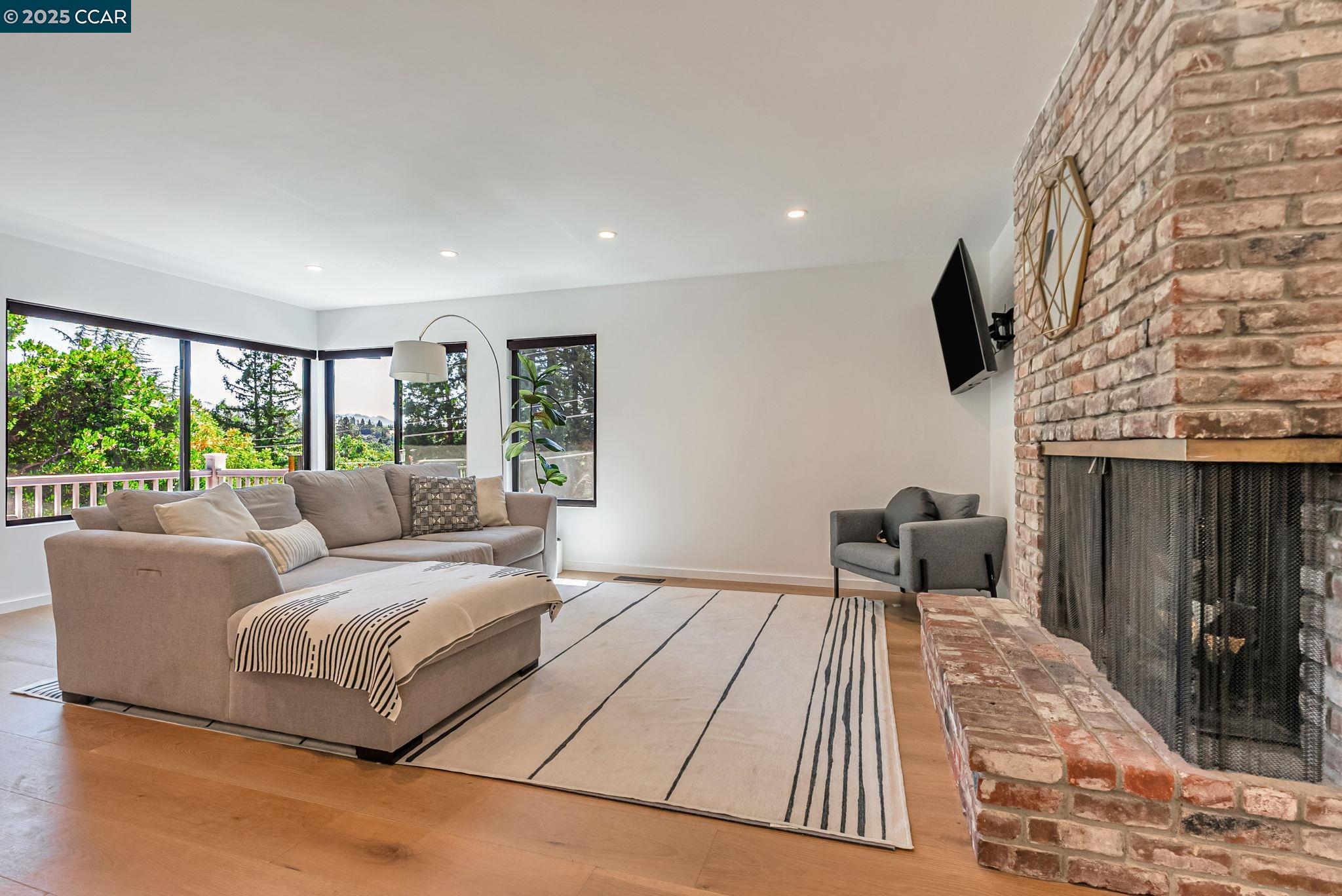 Detail Gallery Image 17 of 48 For 1612 Cervato Cir, Alamo,  CA 94507 - 4 Beds | 2/1 Baths