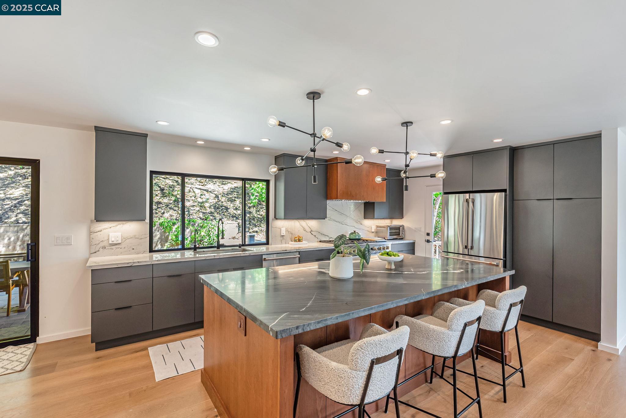 Detail Gallery Image 18 of 48 For 1612 Cervato Cir, Alamo,  CA 94507 - 4 Beds | 2/1 Baths