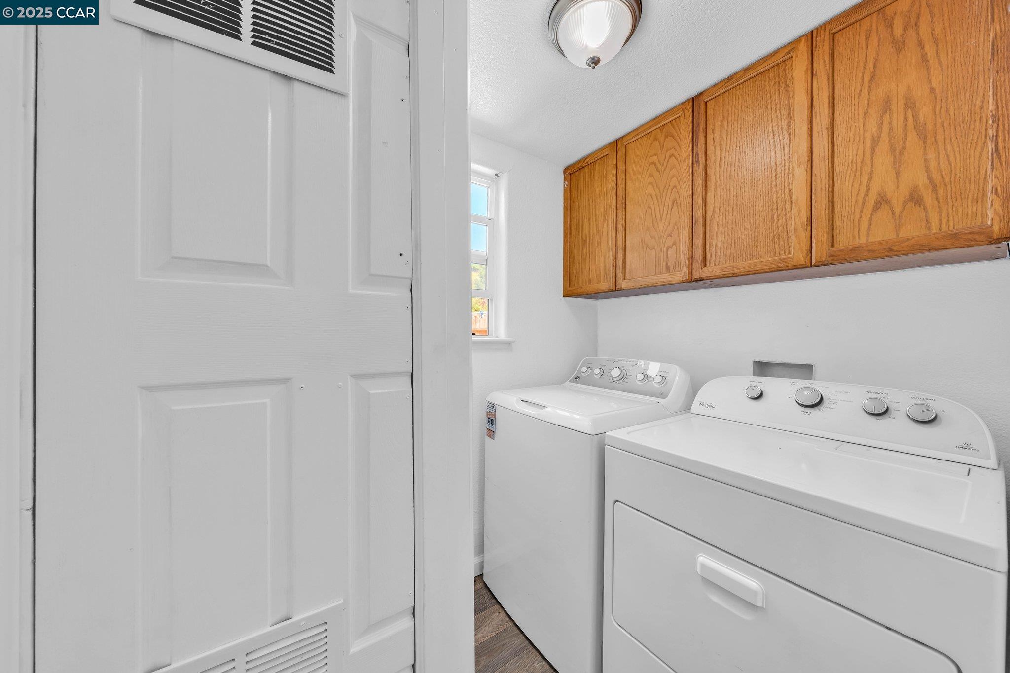 Detail Gallery Image 23 of 57 For 18127 Madison Ave, Castro Valley,  CA 94546 - 9 Beds | 5/1 Baths