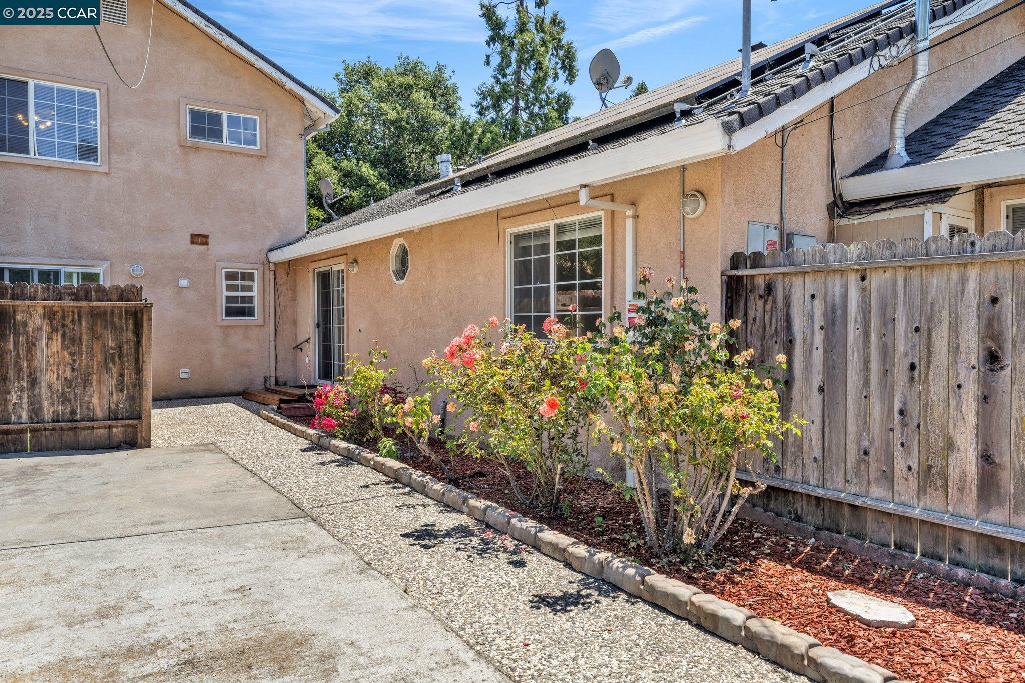 Detail Gallery Image 30 of 57 For 18127 Madison Ave, Castro Valley,  CA 94546 - 9 Beds | 5/1 Baths