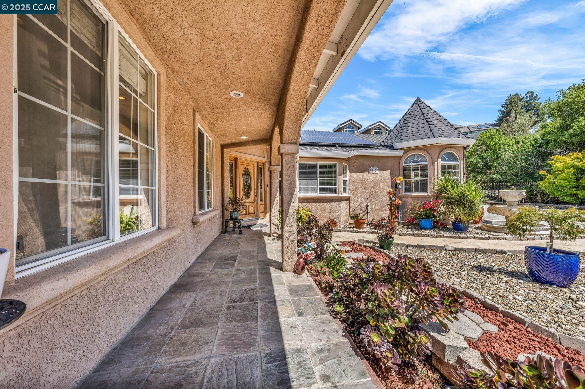 Detail Gallery Image 4 of 57 For 18127 Madison Ave, Castro Valley,  CA 94546 - 9 Beds | 5/1 Baths