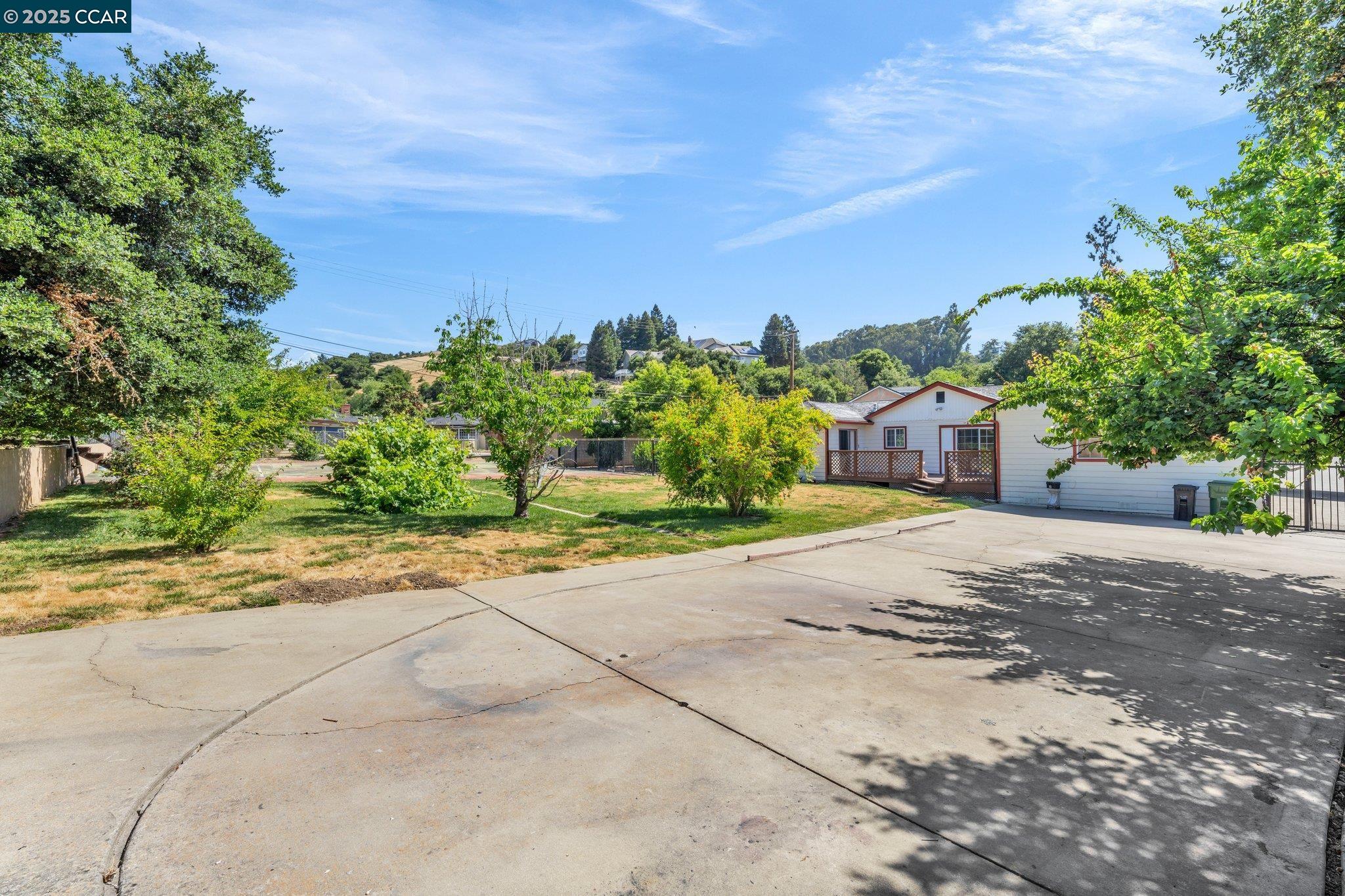 Detail Gallery Image 37 of 57 For 18127 Madison Ave, Castro Valley,  CA 94546 - 9 Beds | 5/1 Baths