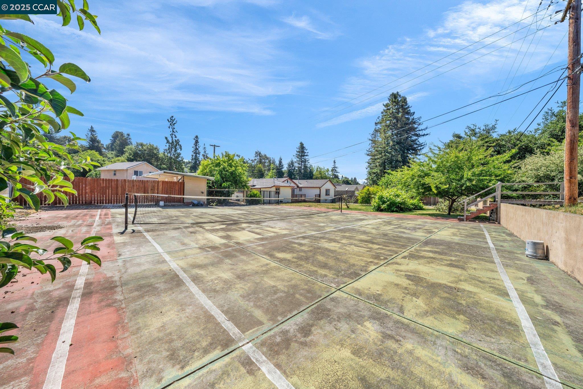 Detail Gallery Image 39 of 57 For 18127 Madison Ave, Castro Valley,  CA 94546 - 9 Beds | 5/1 Baths
