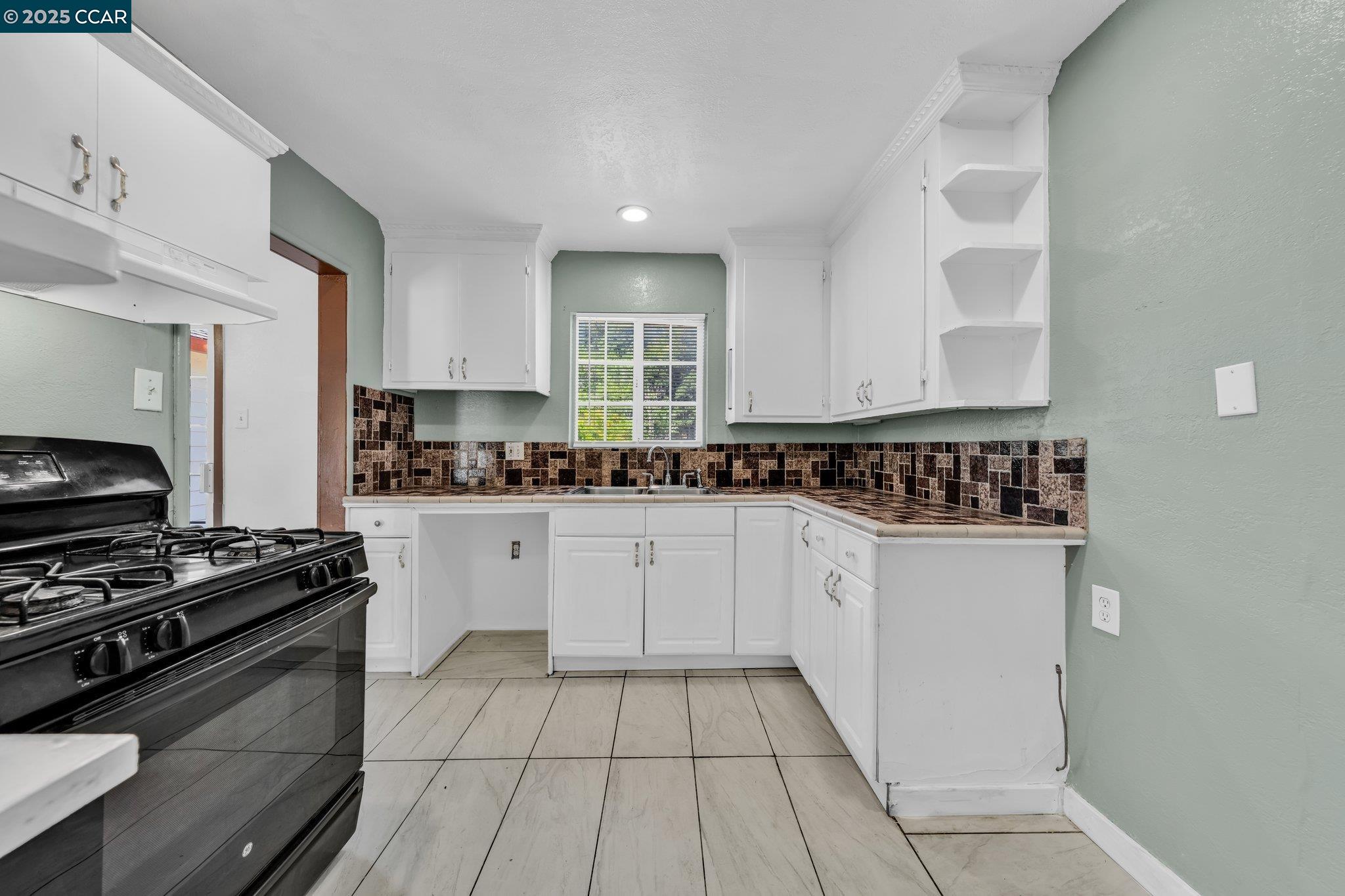 Detail Gallery Image 50 of 57 For 18127 Madison Ave, Castro Valley,  CA 94546 - 9 Beds | 5/1 Baths