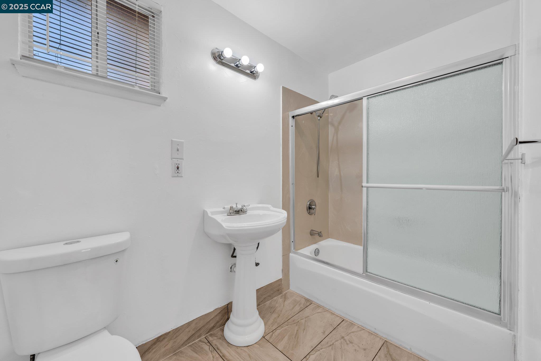 Detail Gallery Image 53 of 57 For 18127 Madison Ave, Castro Valley,  CA 94546 - 9 Beds | 5/1 Baths
