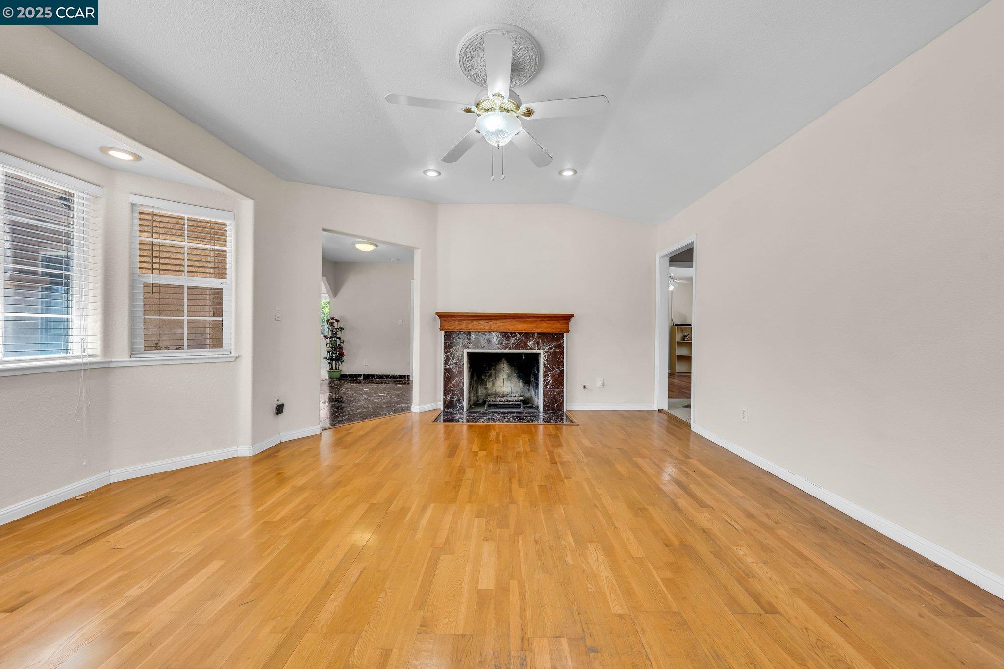 Detail Gallery Image 10 of 57 For 18127 Madison Ave, Castro Valley,  CA 94546 - 9 Beds | 5/1 Baths