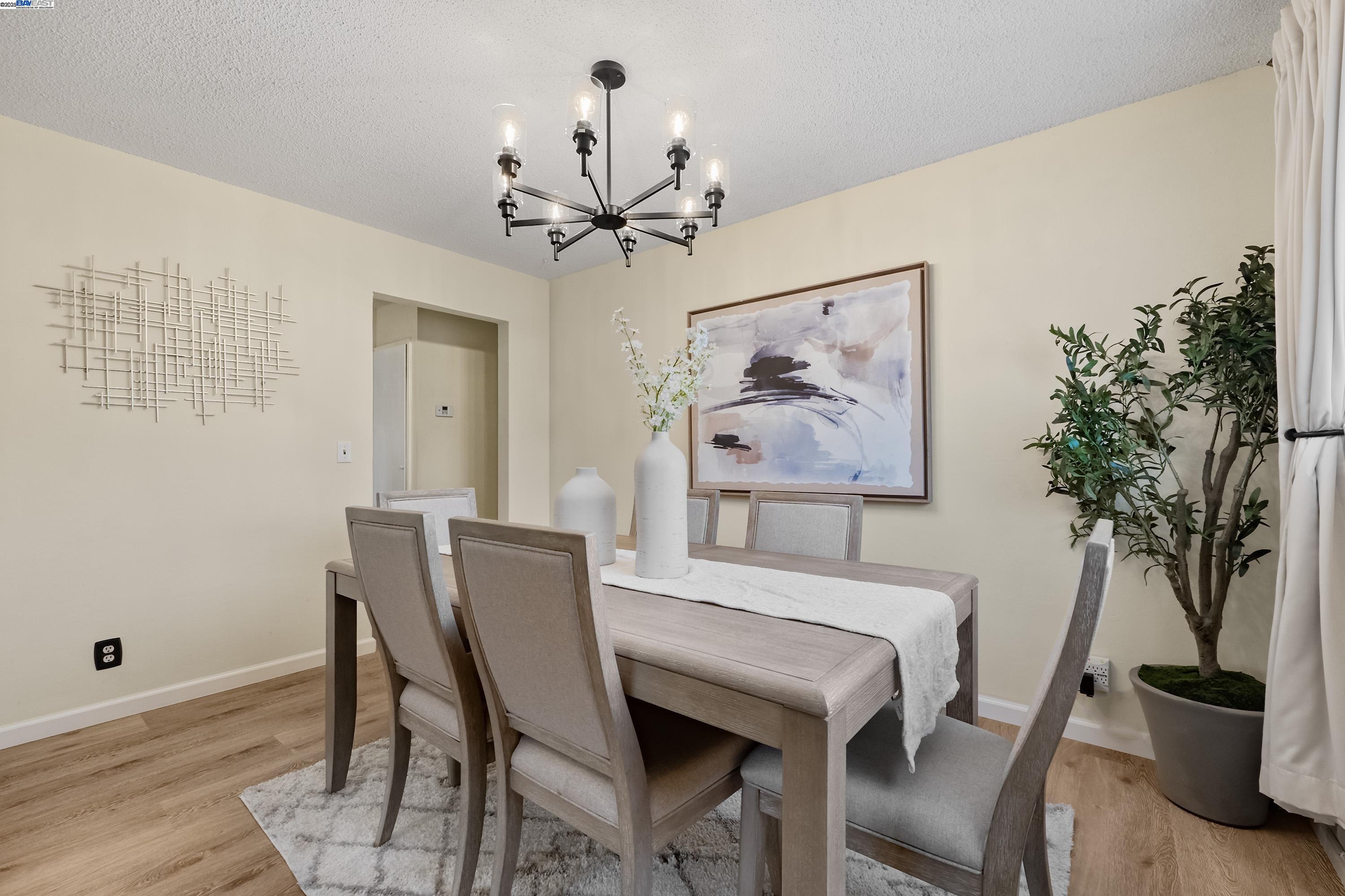 Detail Gallery Image 16 of 43 For 7476 Brookdale Ct, Dublin,  CA 94568 - 3 Beds | 2 Baths