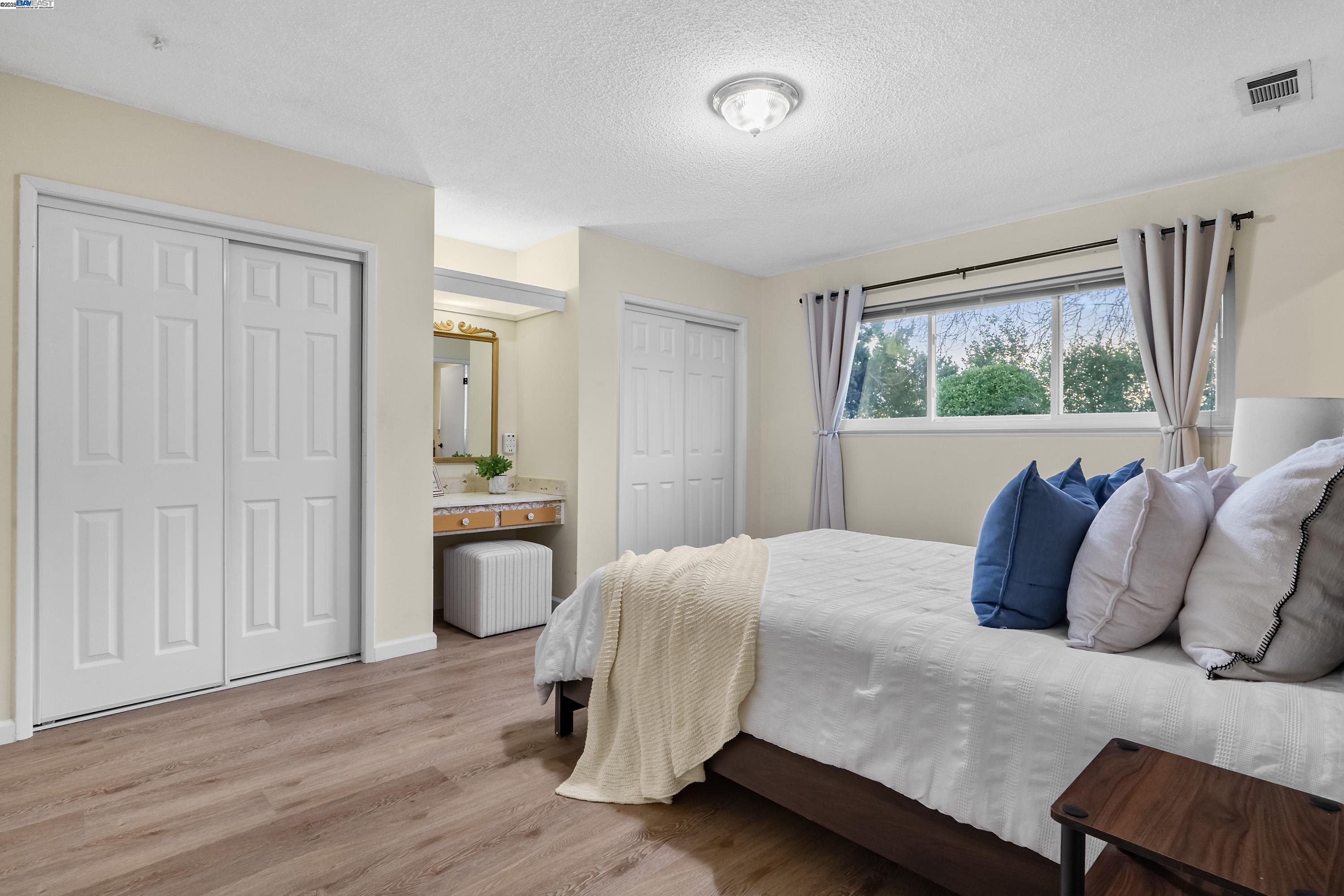 Detail Gallery Image 19 of 43 For 7476 Brookdale Ct, Dublin,  CA 94568 - 3 Beds | 2 Baths