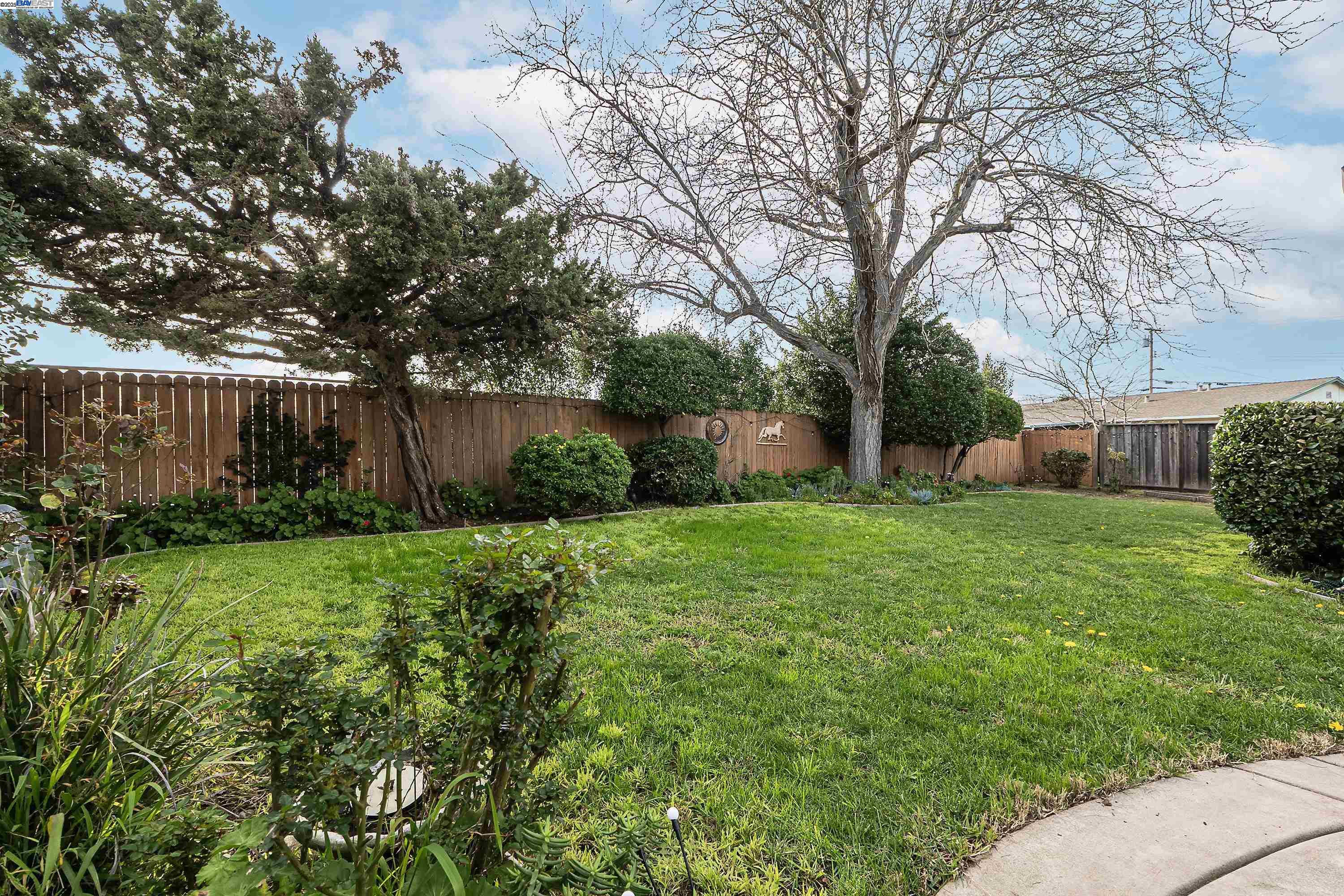 Detail Gallery Image 31 of 43 For 7476 Brookdale Ct, Dublin,  CA 94568 - 3 Beds | 2 Baths