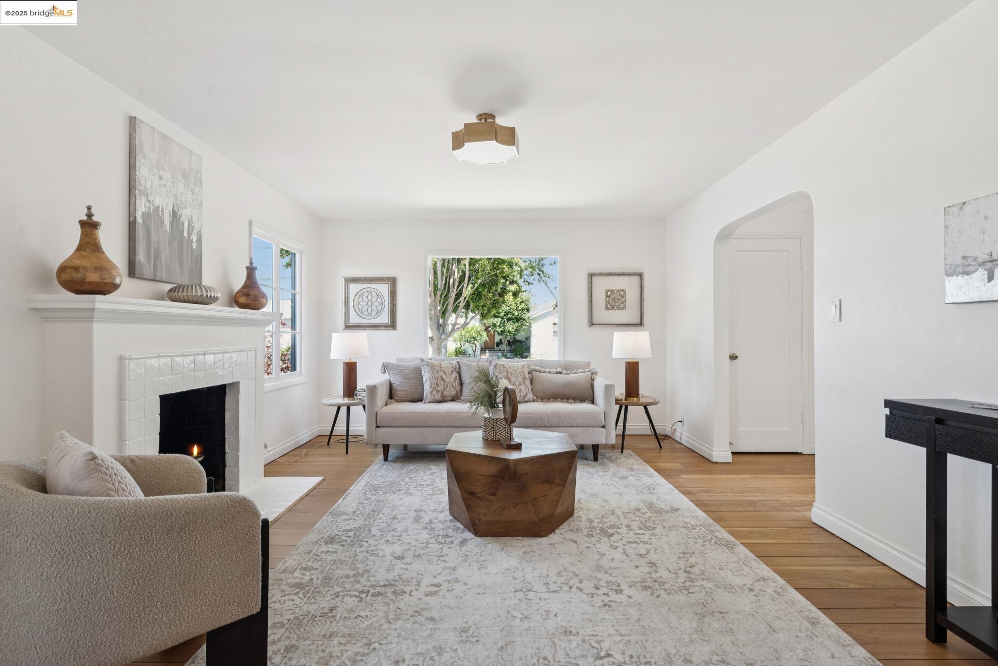 Detail Gallery Image 13 of 60 For 373 Farrelly Drive, San Leandro,  CA 94577 - 3 Beds | 2 Baths