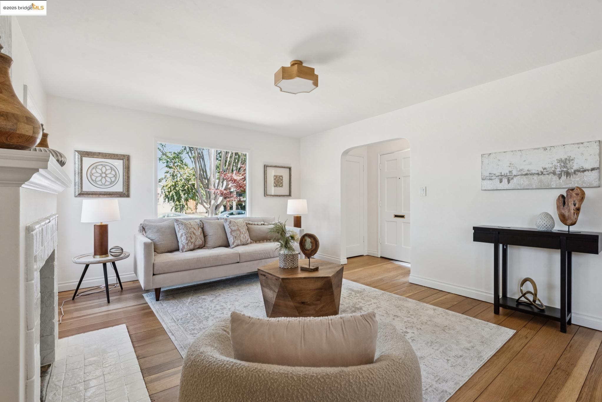 Detail Gallery Image 14 of 60 For 373 Farrelly Drive, San Leandro,  CA 94577 - 3 Beds | 2 Baths