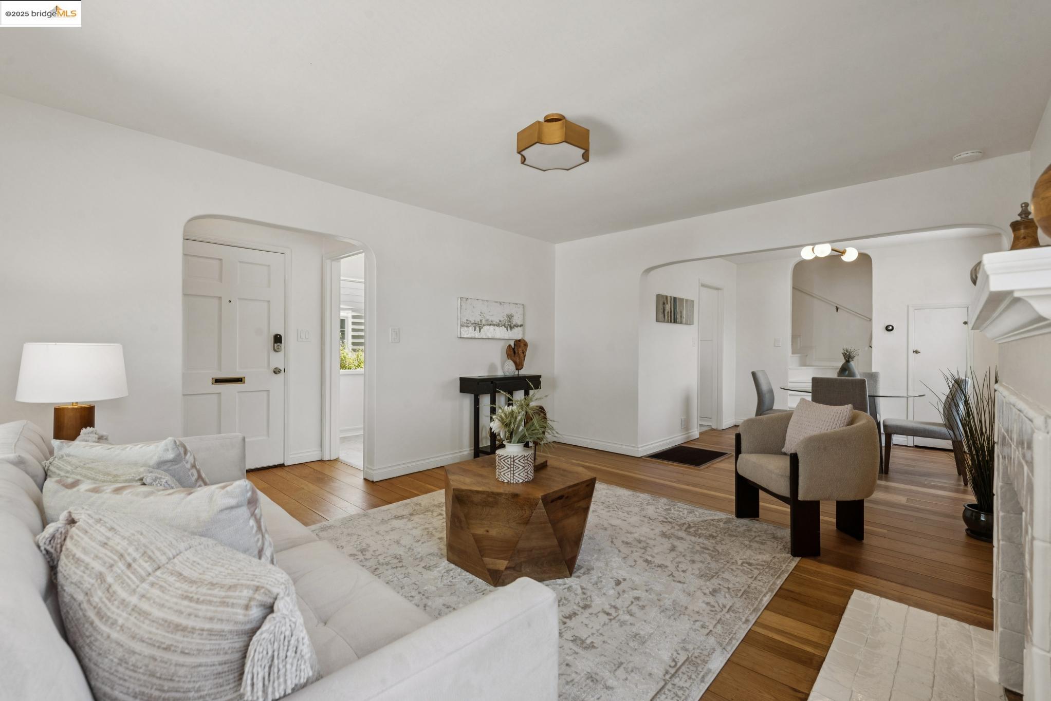 Detail Gallery Image 16 of 60 For 373 Farrelly Drive, San Leandro,  CA 94577 - 3 Beds | 2 Baths