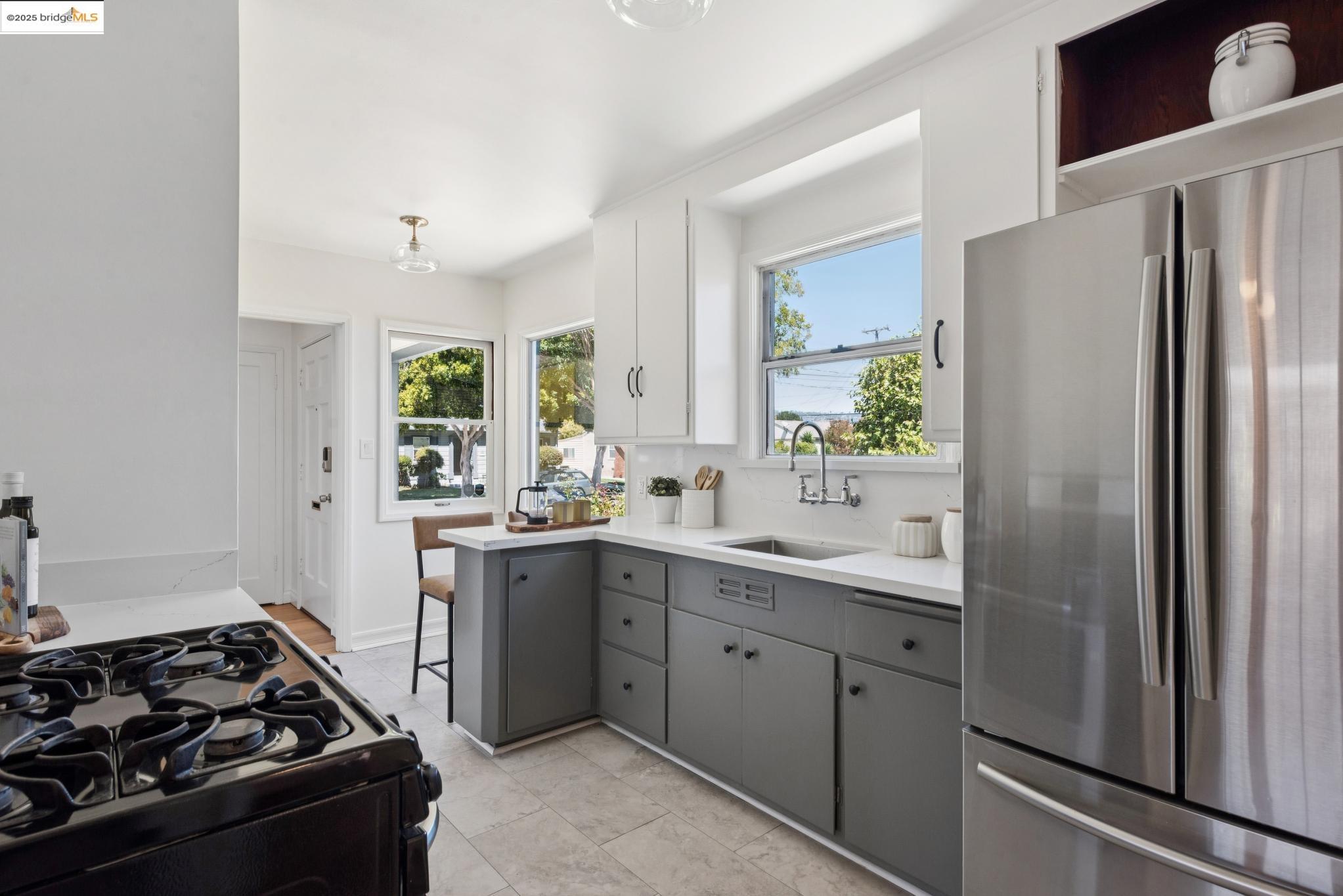 Detail Gallery Image 22 of 60 For 373 Farrelly Drive, San Leandro,  CA 94577 - 3 Beds | 2 Baths