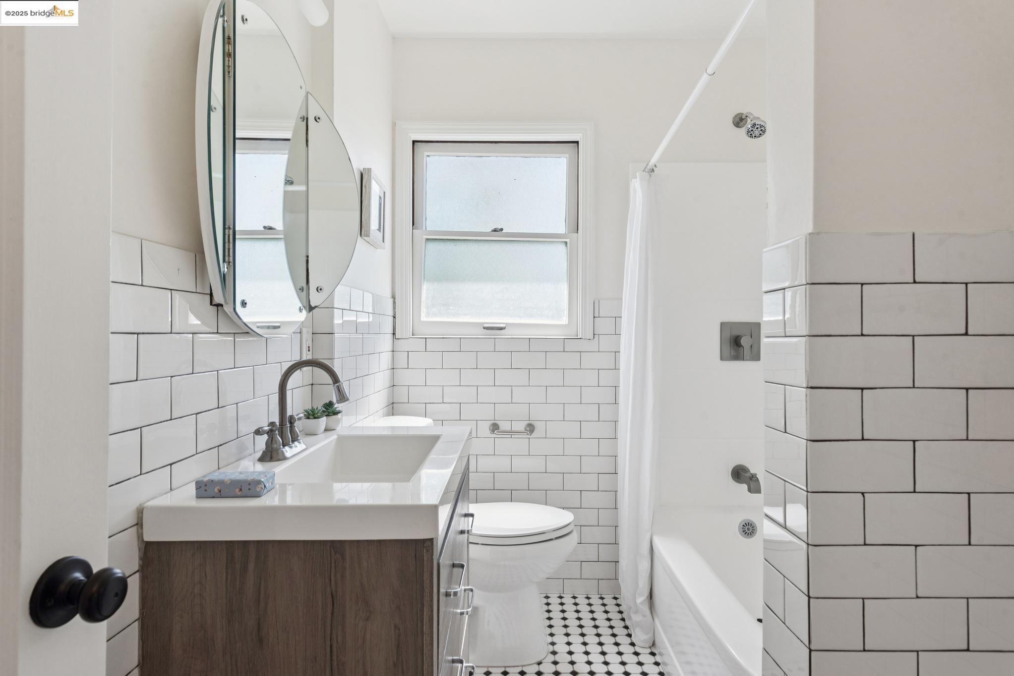 Detail Gallery Image 32 of 60 For 373 Farrelly Drive, San Leandro,  CA 94577 - 3 Beds | 2 Baths