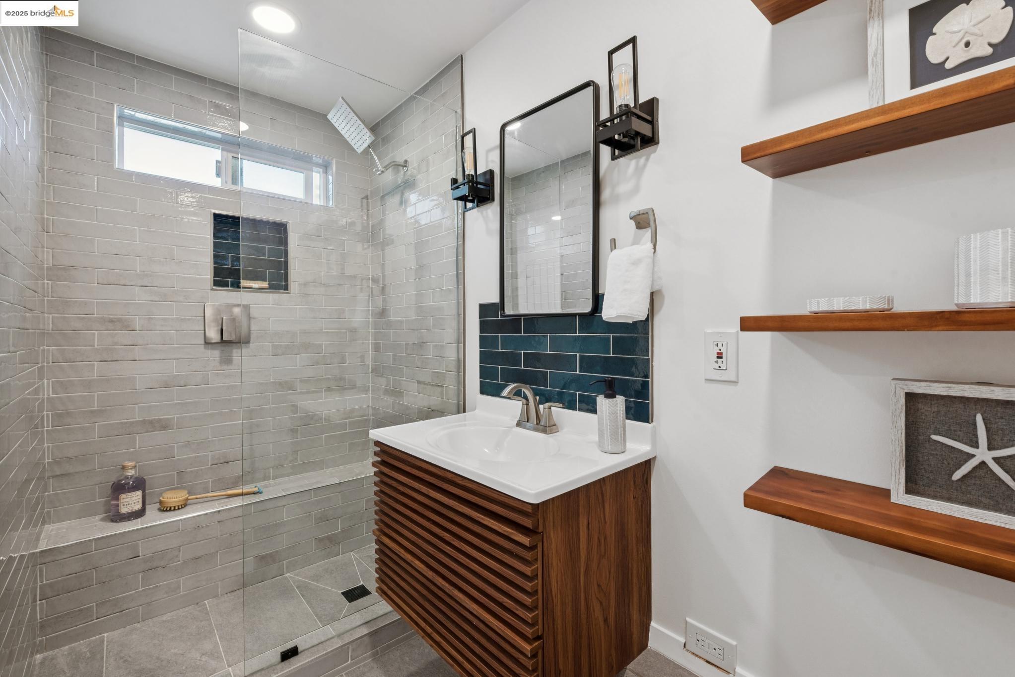 Detail Gallery Image 41 of 60 For 373 Farrelly Drive, San Leandro,  CA 94577 - 3 Beds | 2 Baths
