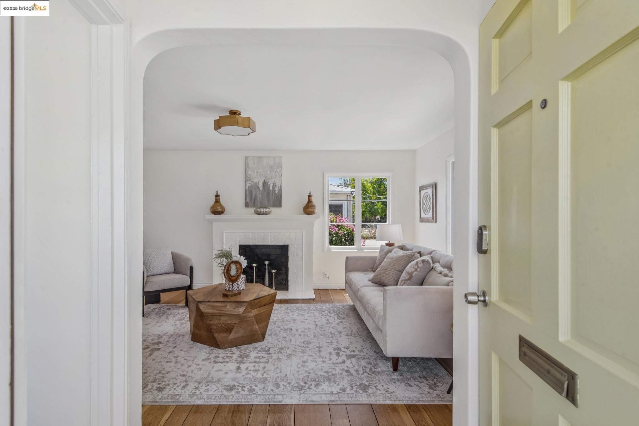 Detail Gallery Image 9 of 60 For 373 Farrelly Drive, San Leandro,  CA 94577 - 3 Beds | 2 Baths