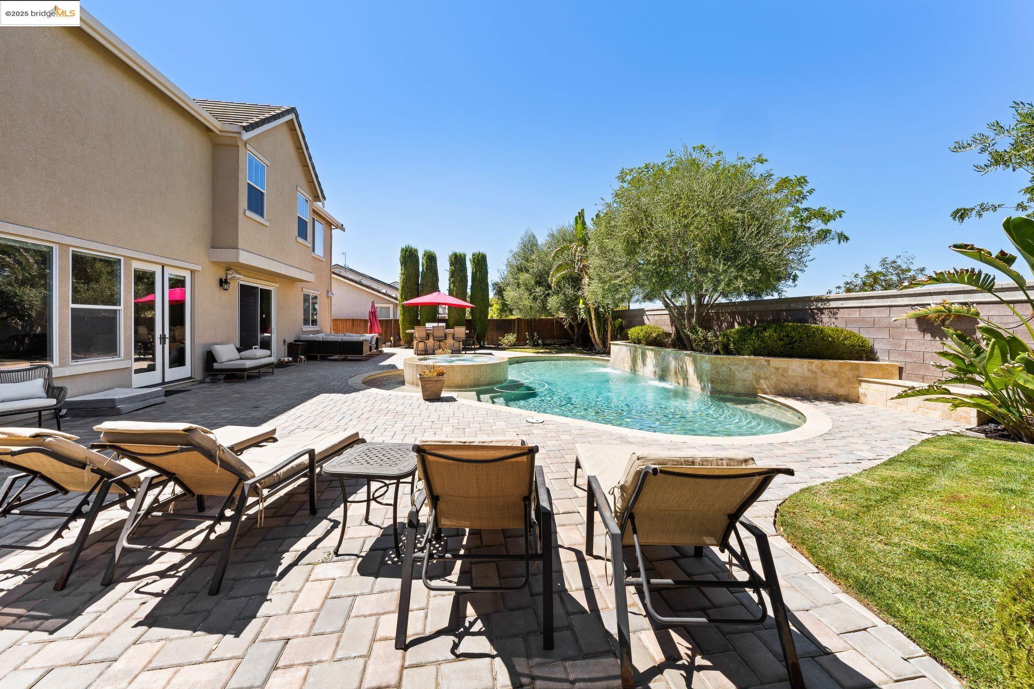 Detail Gallery Image 33 of 44 For 6900 New Melones Cir, Discovery Bay,  CA 94505 - 5 Beds | 4 Baths
