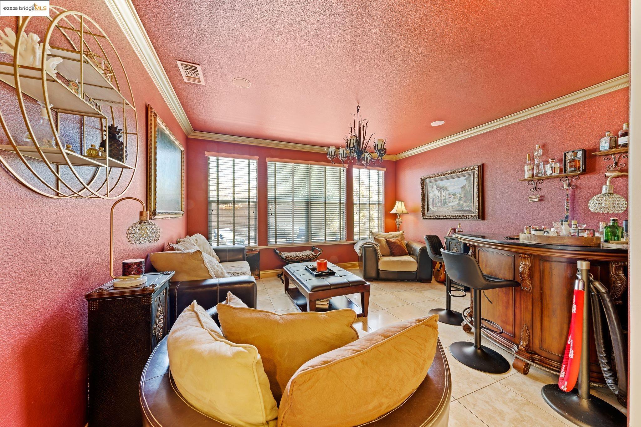 Detail Gallery Image 9 of 44 For 6900 New Melones Cir, Discovery Bay,  CA 94505 - 5 Beds | 4 Baths