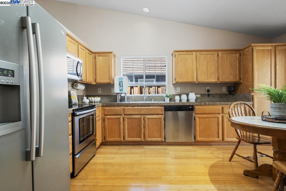 Detail Gallery Image 13 of 35 For 1727 Sutter St, Livermore,  CA 94551 - 3 Beds | 2 Baths