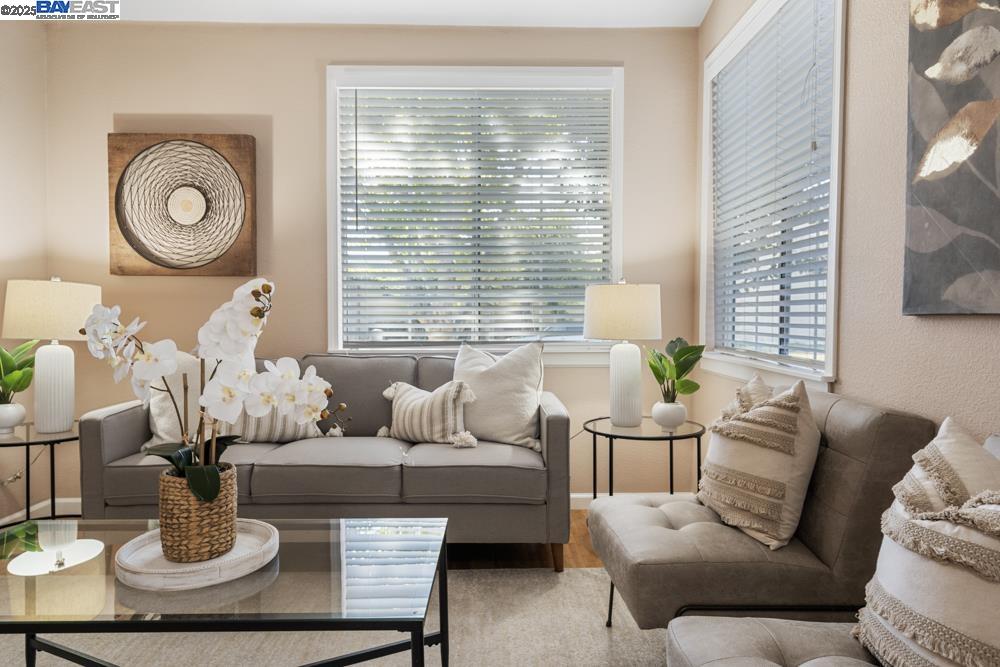 Detail Gallery Image 4 of 35 For 1727 Sutter St, Livermore,  CA 94551 - 3 Beds | 2 Baths