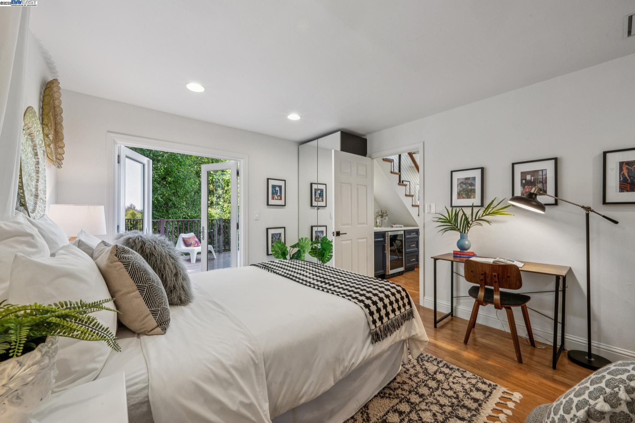 Detail Gallery Image 20 of 46 For 7249 Wild Currant Way, Oakland,  CA 94611 - 3 Beds | 3 Baths