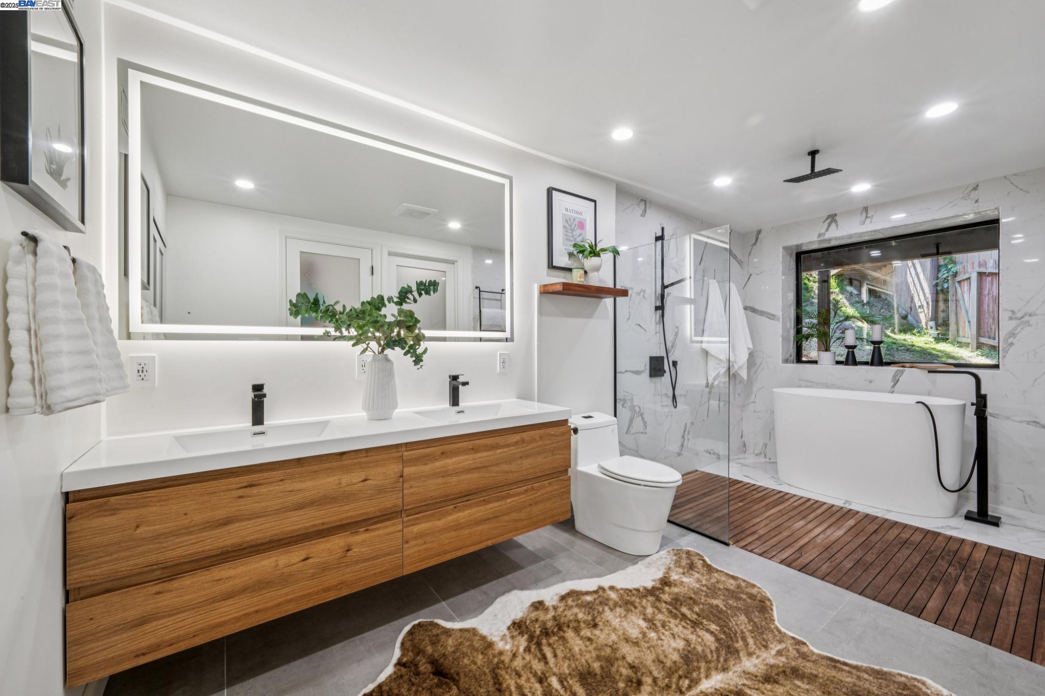Detail Gallery Image 21 of 46 For 7249 Wild Currant Way, Oakland,  CA 94611 - 3 Beds | 3 Baths