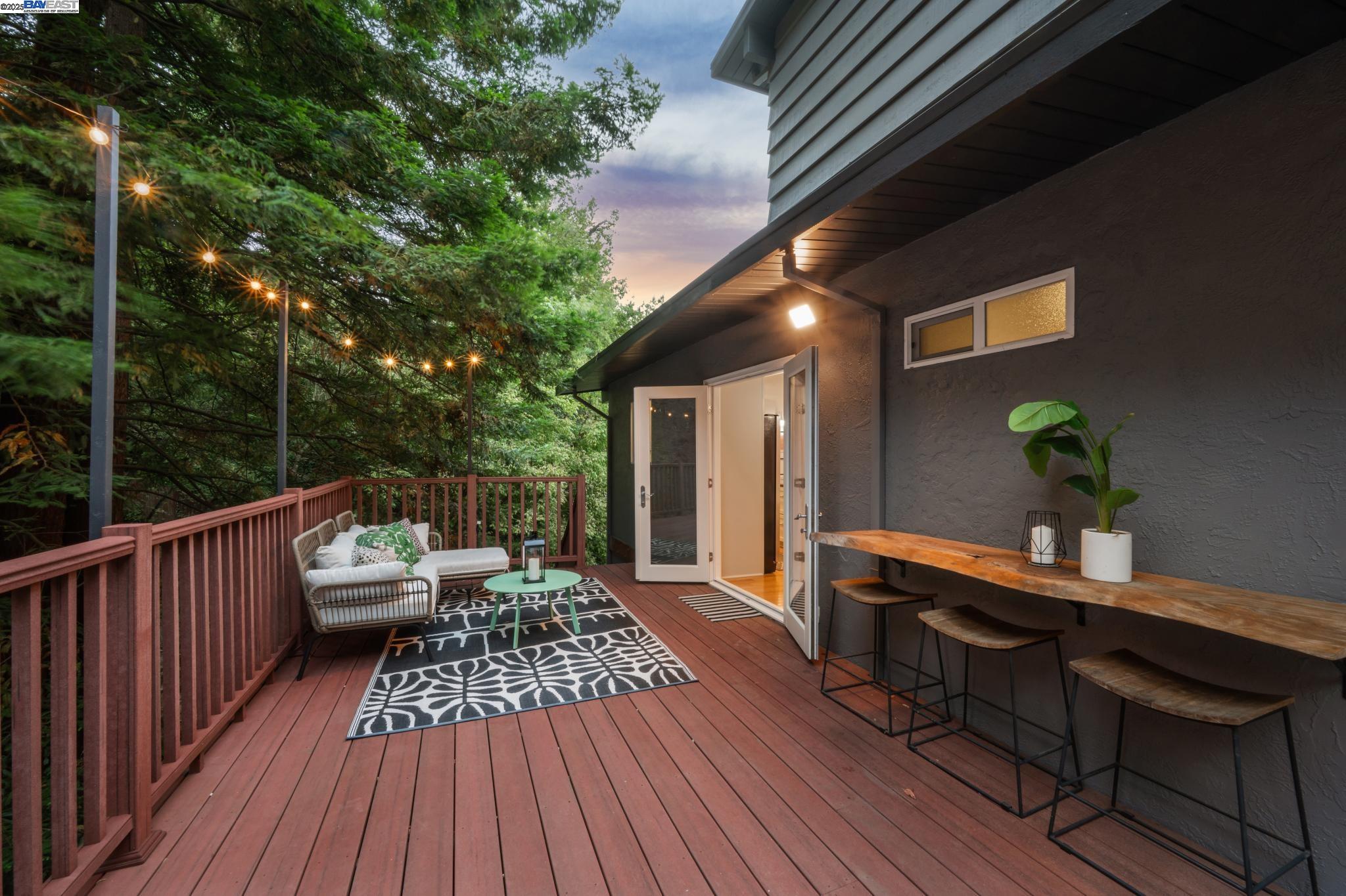 Detail Gallery Image 41 of 46 For 7249 Wild Currant Way, Oakland,  CA 94611 - 3 Beds | 3 Baths