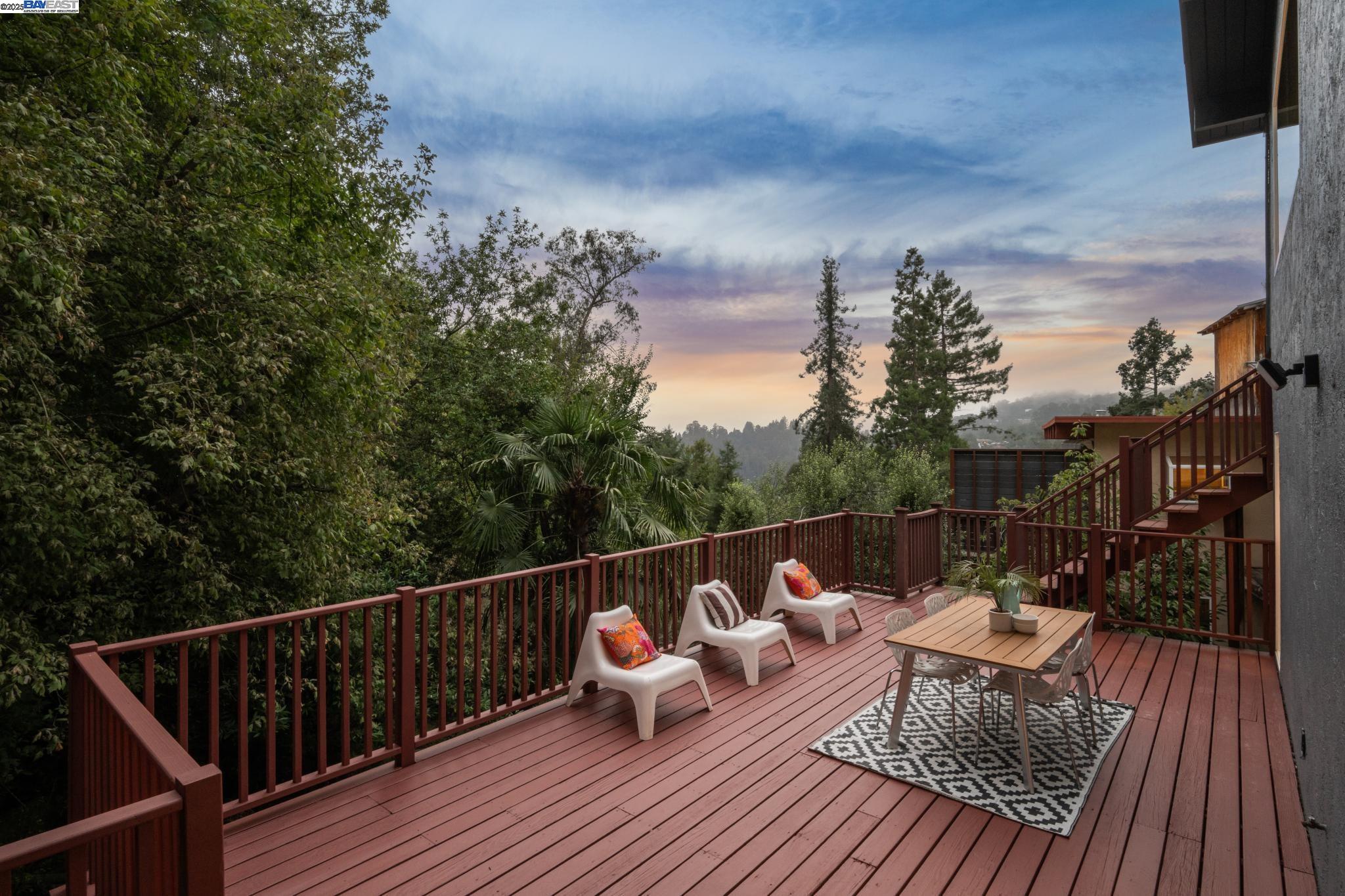 Detail Gallery Image 44 of 46 For 7249 Wild Currant Way, Oakland,  CA 94611 - 3 Beds | 3 Baths