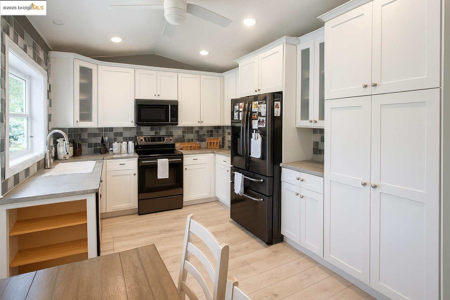 Detail Gallery Image 12 of 22 For 4588 El Monte Ct, Oakley,  CA 94561 - 4 Beds | 3 Baths