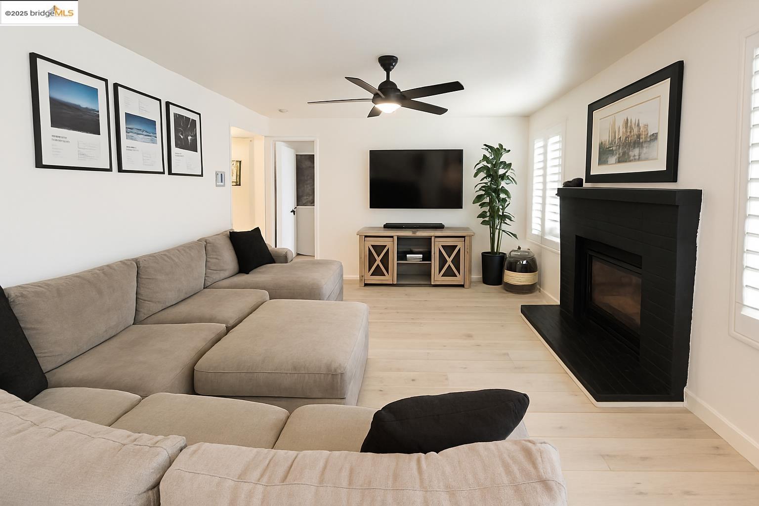 Detail Gallery Image 13 of 22 For 4588 El Monte Ct, Oakley,  CA 94561 - 4 Beds | 3 Baths