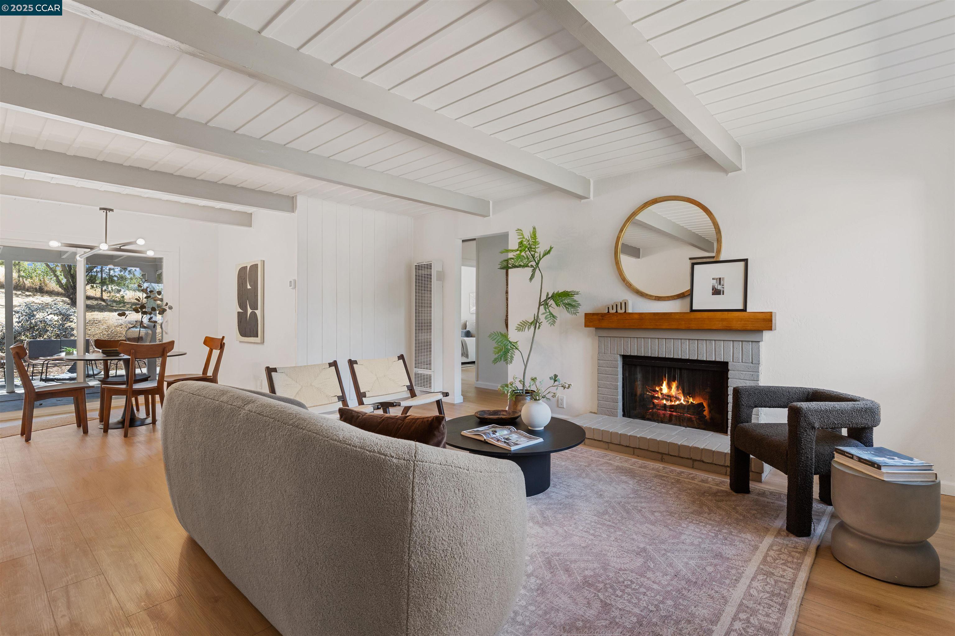 Detail Gallery Image 4 of 29 For 2852 Sweeney Rd, Antioch,  CA 94509 - 3 Beds | 1 Baths