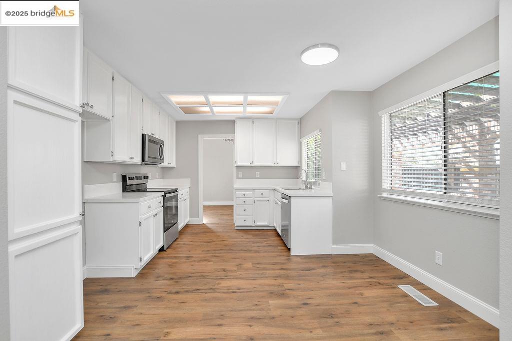 Detail Gallery Image 14 of 32 For 754 Valley Green Dr, Brentwood,  CA 94513 - 4 Beds | 2/1 Baths