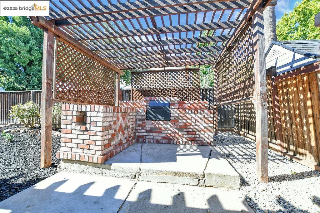 Detail Gallery Image 28 of 32 For 754 Valley Green Dr, Brentwood,  CA 94513 - 4 Beds | 2/1 Baths