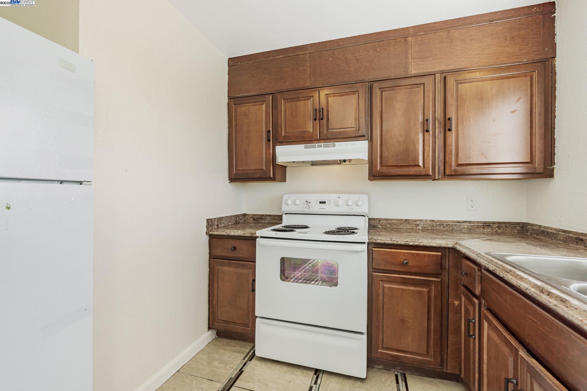 Detail Gallery Image 12 of 32 For 1434 Loeffler Ln #3,  Concord,  CA 94521 - 2 Beds | 1 Baths