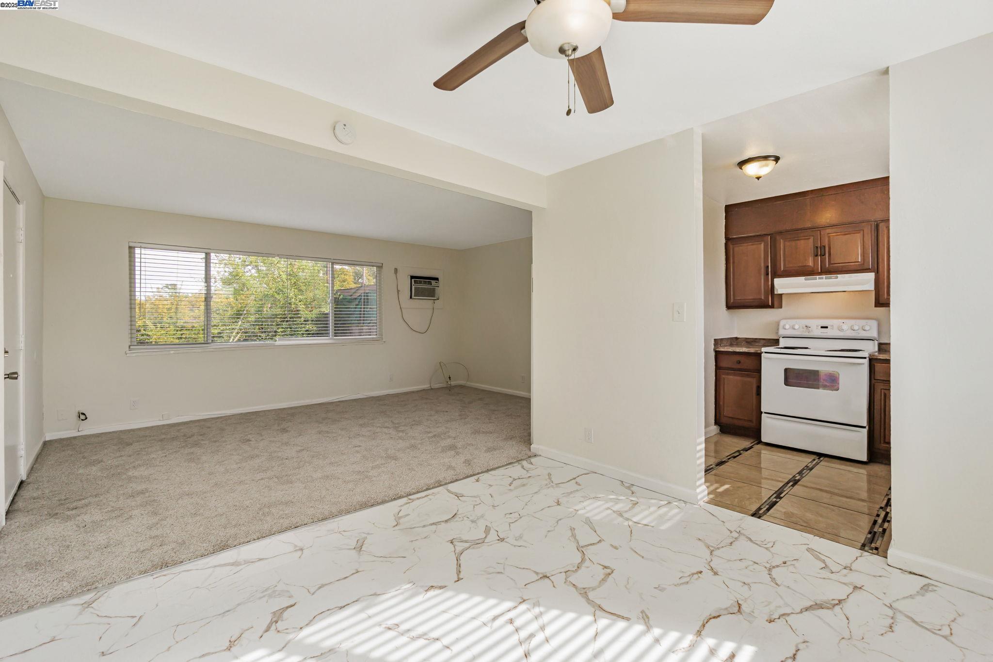 Detail Gallery Image 17 of 32 For 1434 Loeffler Ln #3,  Concord,  CA 94521 - 2 Beds | 1 Baths