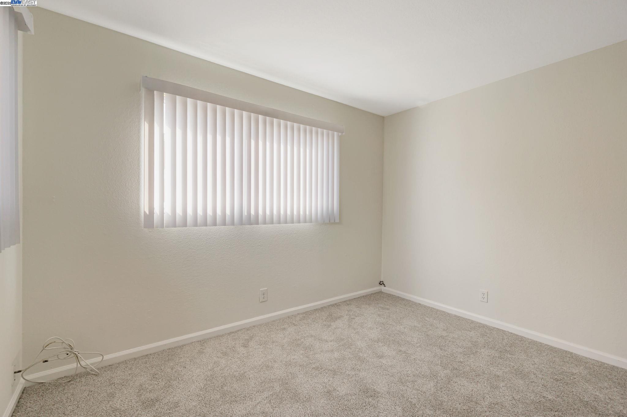 Detail Gallery Image 19 of 32 For 1434 Loeffler Ln #3,  Concord,  CA 94521 - 2 Beds | 1 Baths