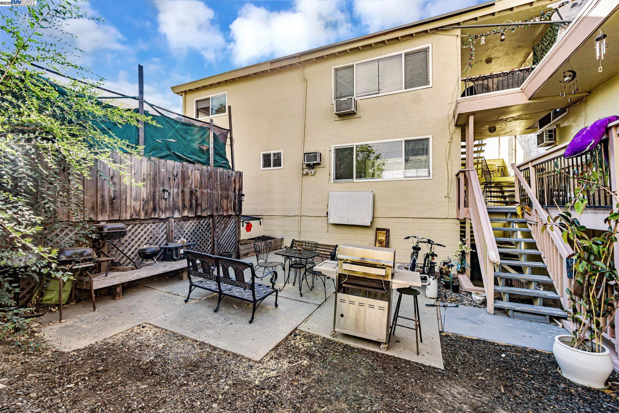 Detail Gallery Image 32 of 32 For 1434 Loeffler Ln #3,  Concord,  CA 94521 - 2 Beds | 1 Baths
