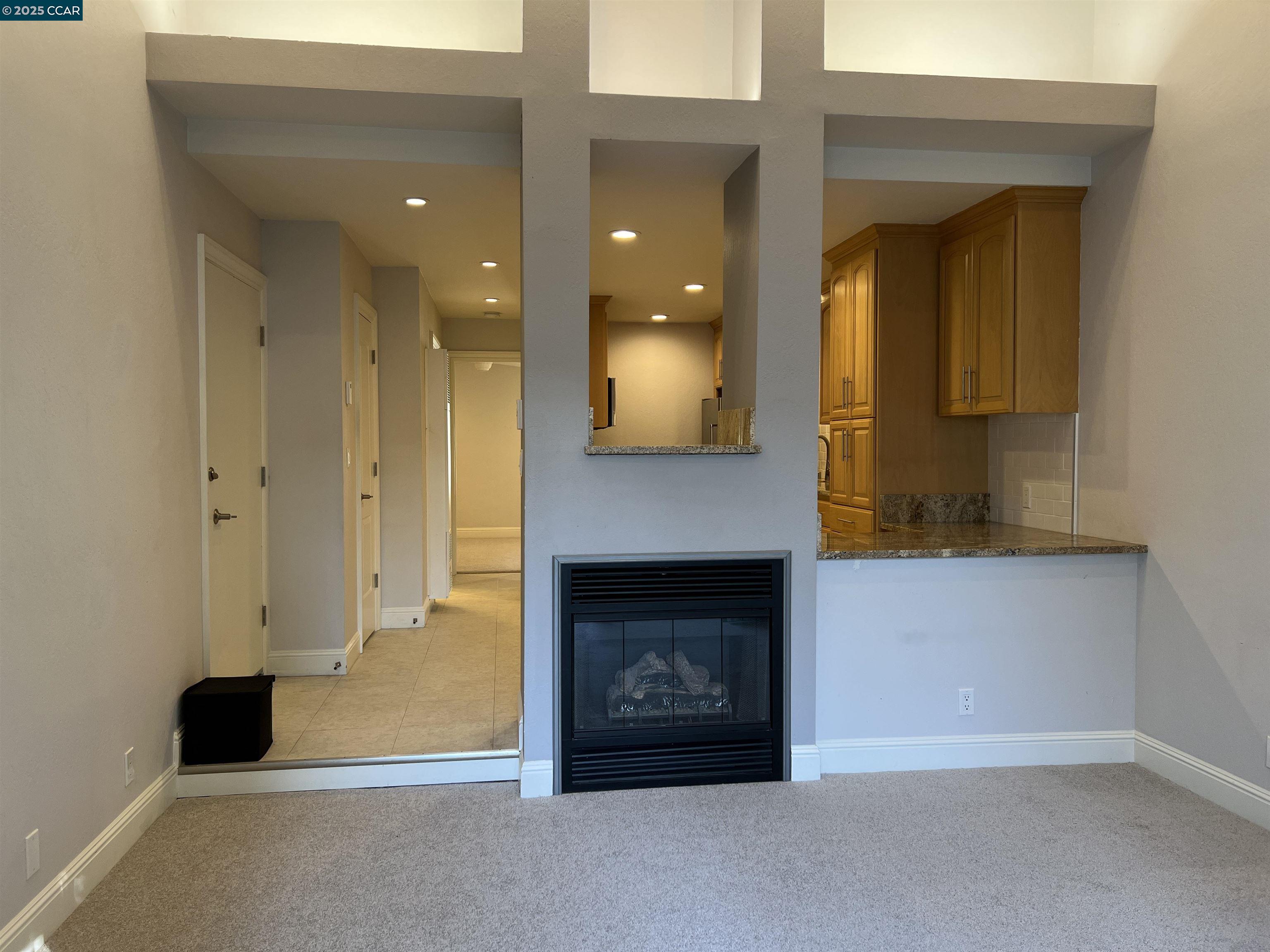 Detail Gallery Image 2 of 44 For 2562 Walnut Blvd #66,  Walnut Creek,  CA 94596 - 1 Beds | 1 Baths