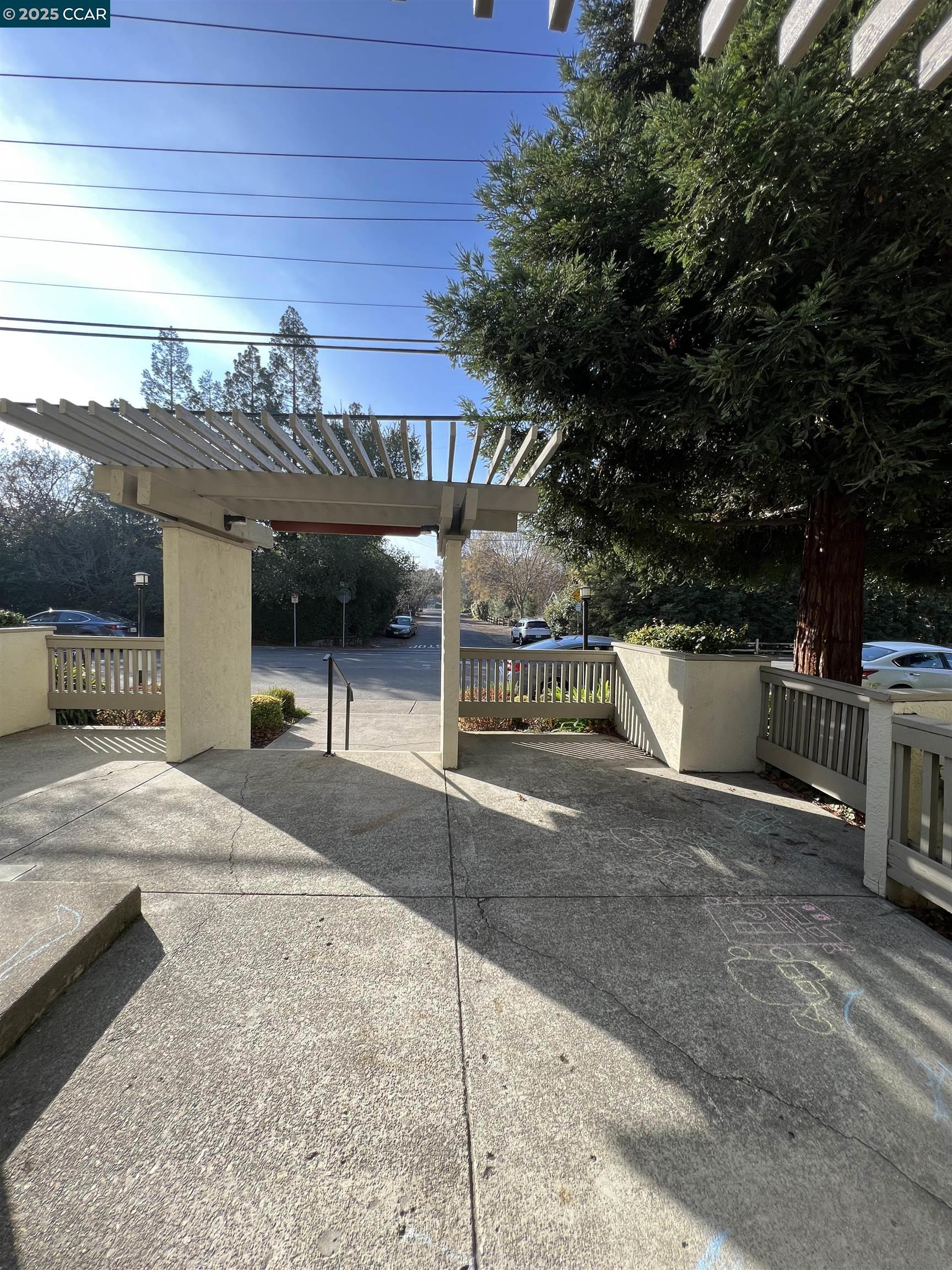 Detail Gallery Image 12 of 44 For 2562 Walnut Blvd #66,  Walnut Creek,  CA 94596 - 1 Beds | 1 Baths